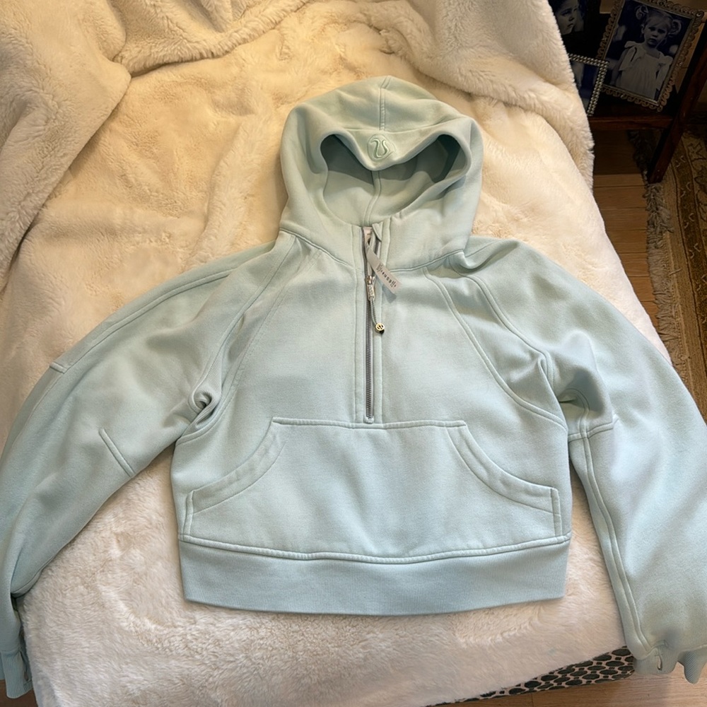 Lulu lemon mint green scuba XS/S